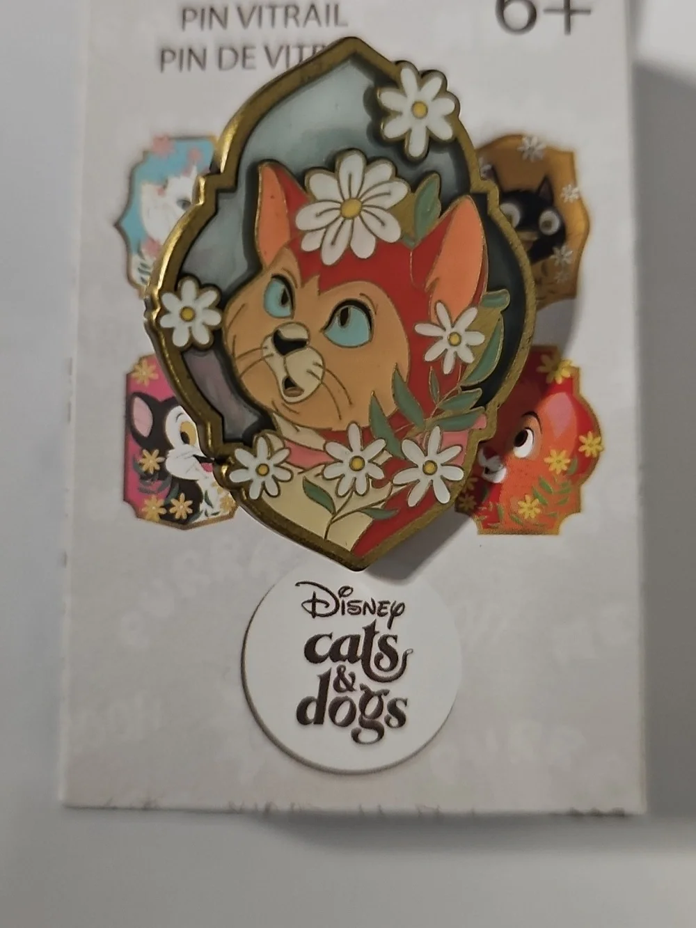 Disney Cats Portraits Box Stained Glass Pin Dinah From Alice In Wonderland - Picture 1 of 3